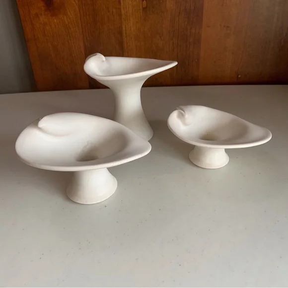 Set of 3 Calla Lily Tapered Candle Holders Studio Artist Pottery signed - Picture 1 of 10